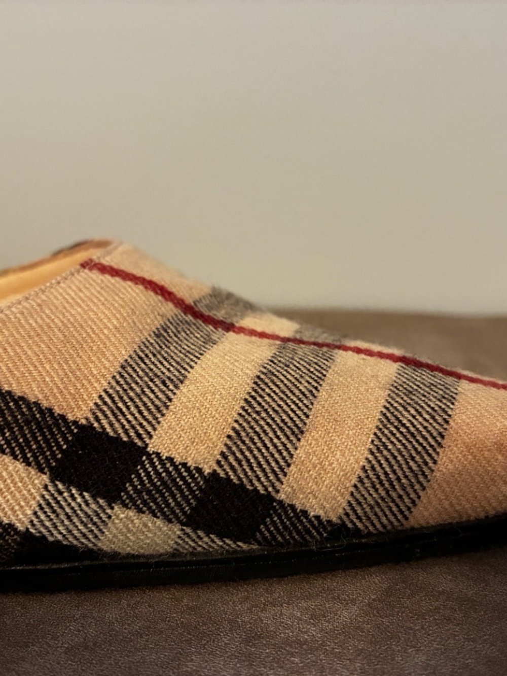 Burberry London Nova sling back kitten heel pumps. - Picture 12 of 14